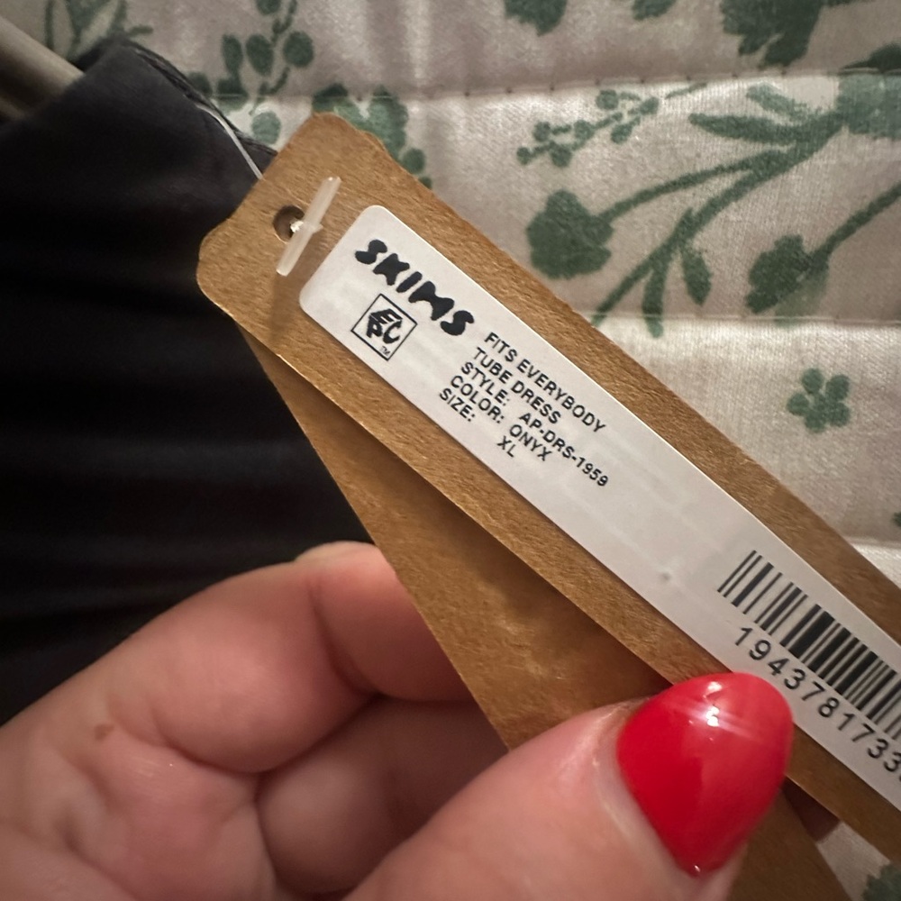 Skims Fits Everybody Black Tube Dress - Picture 5 of 5